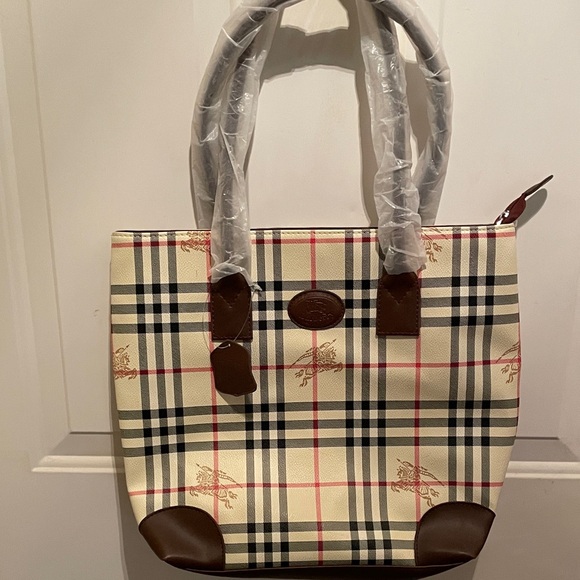 Authentic Burberry Tote - Picture 1 of 5